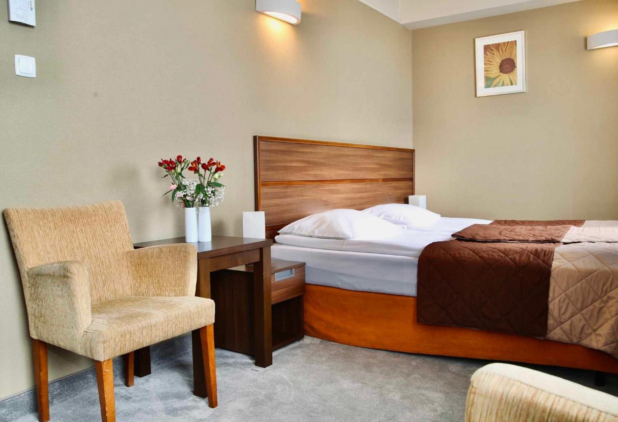 Hotel Teczowy Mlyn Кельце Екстер'єр фото