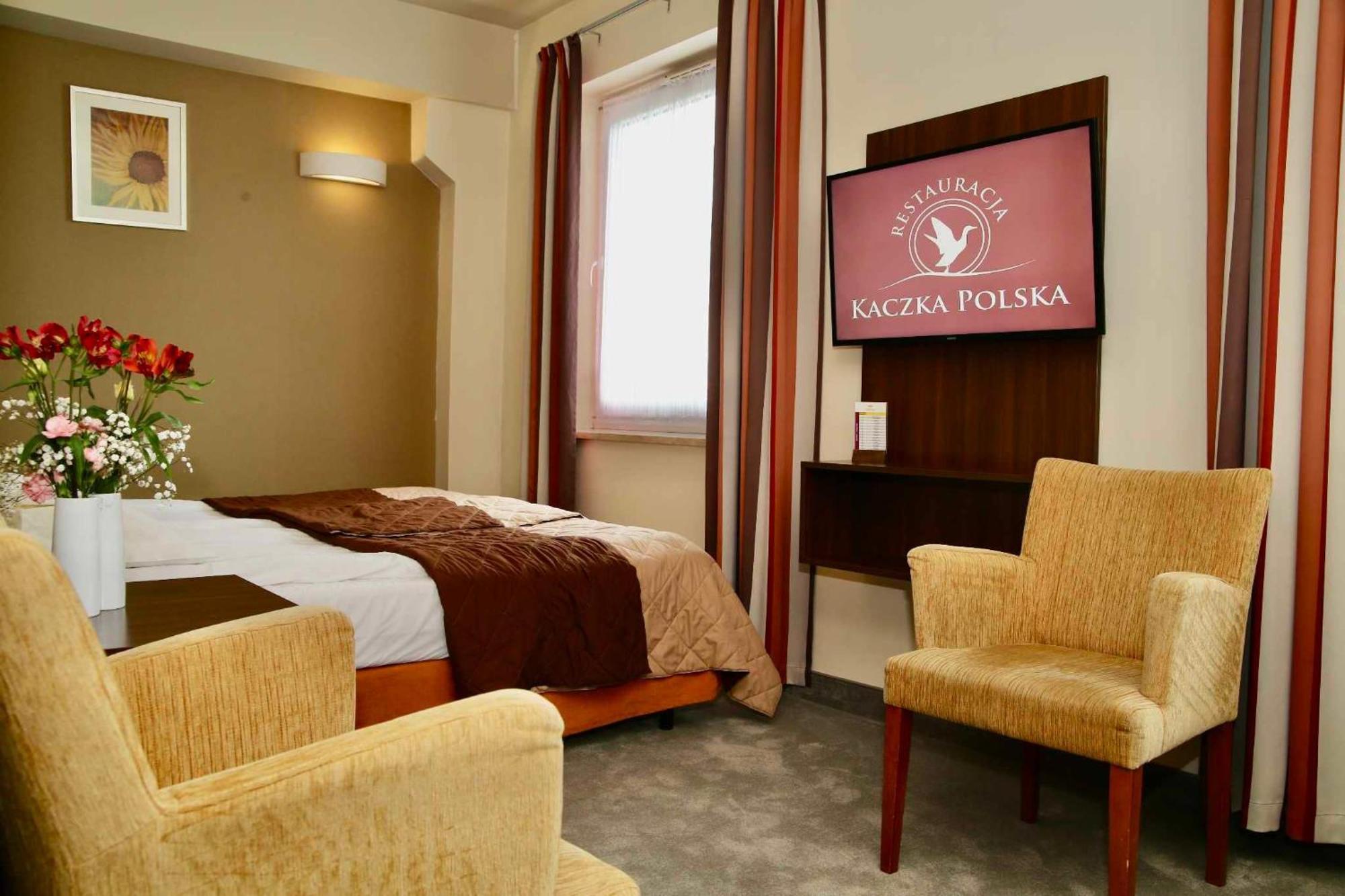 Hotel Teczowy Mlyn Кельце Екстер'єр фото