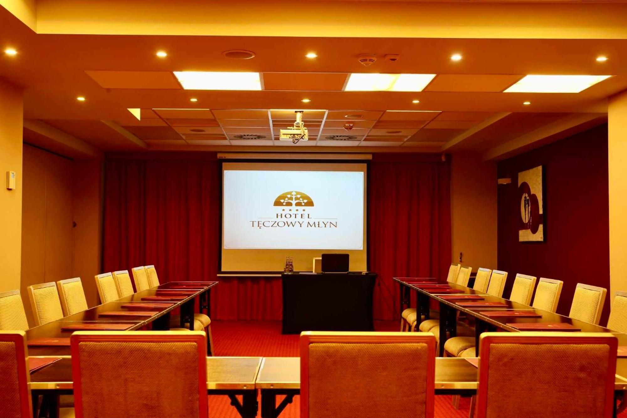 Hotel Teczowy Mlyn Кельце Екстер'єр фото