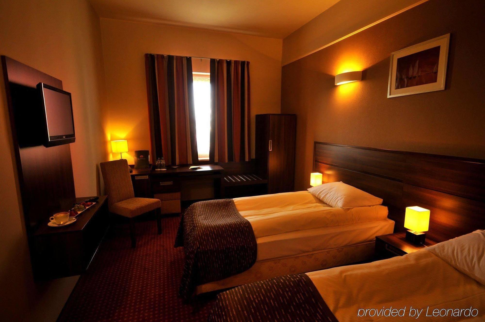 Hotel Teczowy Mlyn Кельце Екстер'єр фото